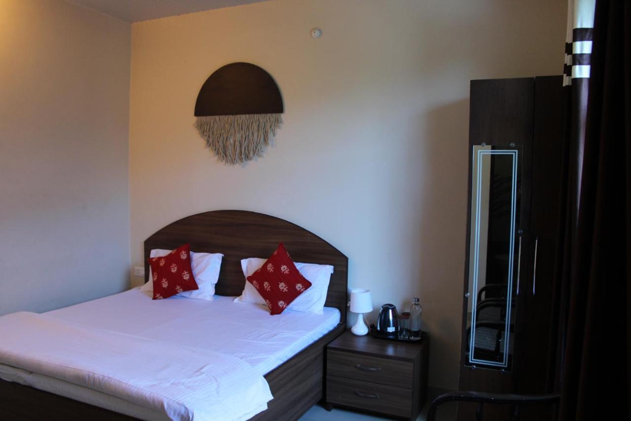 Aditya Homestay Bir-Billing Surrounded By Mountains Exterior foto