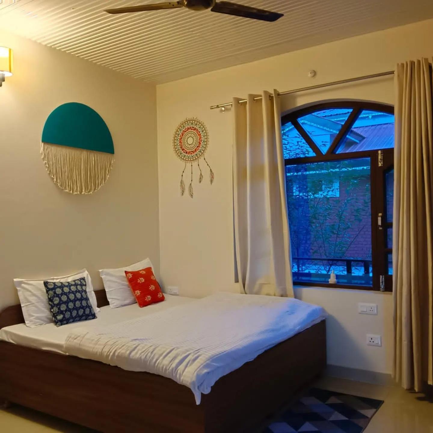 Aditya Homestay Bir-Billing Surrounded By Mountains Habitación foto