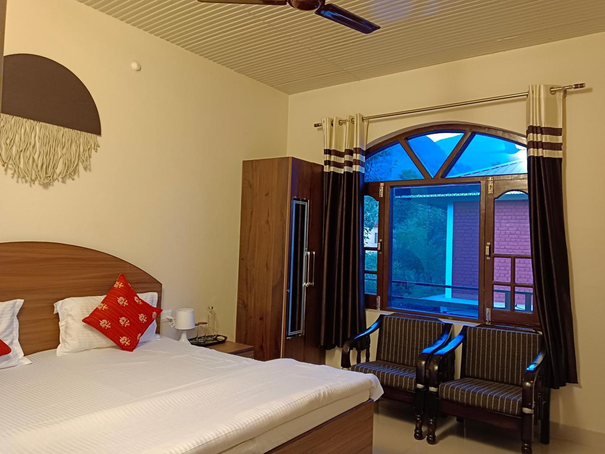 Aditya Homestay Bir-Billing Surrounded By Mountains Exterior foto